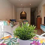 Con 2 - Agaete Park 128 *